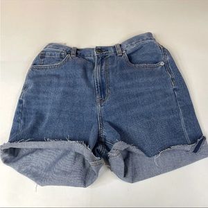 American Eagle Women’s Mom Jean Shorts 4 Medium Wash Blue Denim #1400